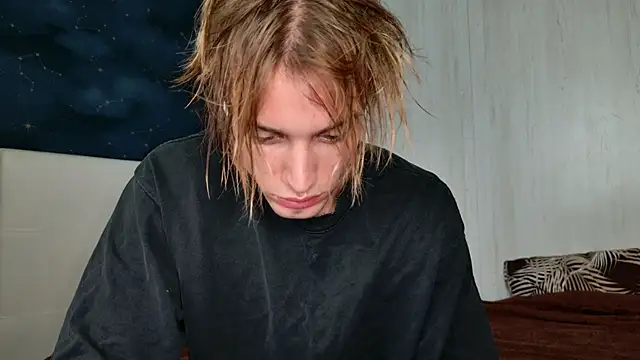 Snapshot of Cryptikov chatting on 07/09/26, 07:45 Cryptikov online show from 07/09/26, 07:45