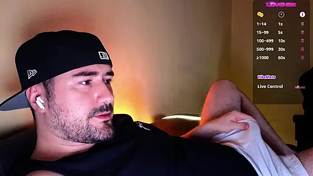 Snapshot of DominantTheo chatting on 12/07/24, 03:36 DominantTheo online show from 12/07/24, 03:36