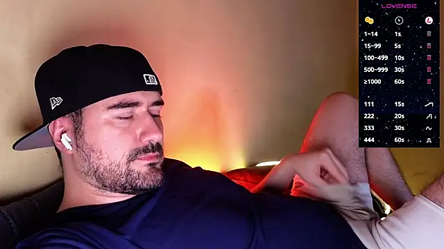 Snapshot of DominantTheo chatting on 12/09/24, 02:45 DominantTheo online show from 12/09/24, 02:45