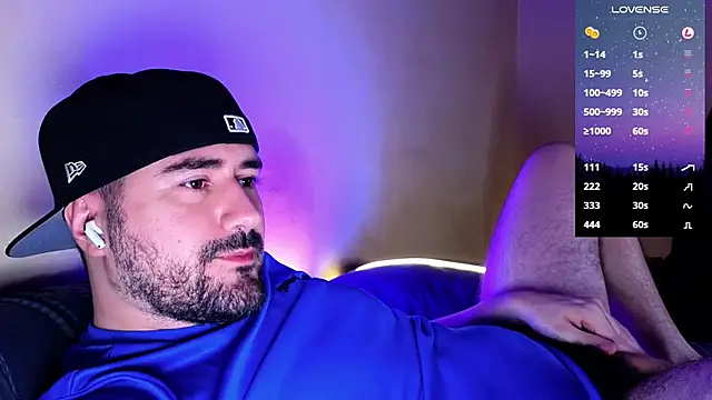 Snapshot of DominantTheo chatting on 12/27/24, 03:20 DominantTheo online show from 12/27/24, 03:20