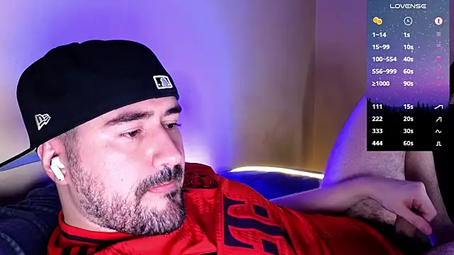 Snapshot of DominantTheo chatting on 02/09/25, 06:33 DominantTheo online show from 02/09/25, 06:33