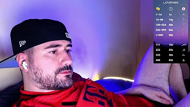 Snapshot of DominantTheo chatting on 02/10/25, 04:41 DominantTheo online show from 02/10/25, 04:41