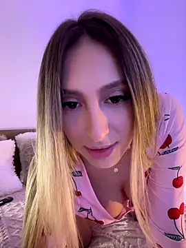 Snapshot of Eva_Ryen chatting on 10/07/25, 04:48 Eva Ryen online show from 10/07/25, 04:48