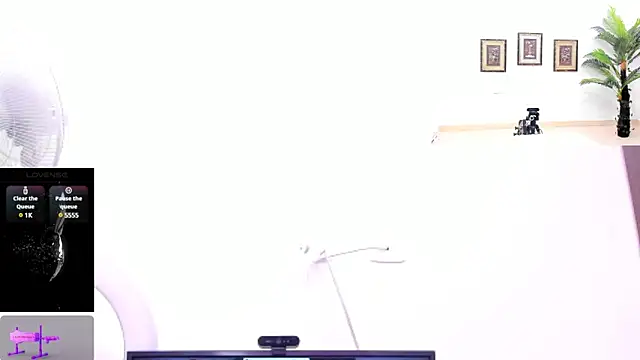 Paulina Davis  online show from 03/10/25, 11:27