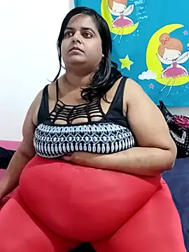 Snapshot of SusanaEshwar chatting on 04/30/26, 01:23 SusanaEshwar online show from 04/30/26, 01:23