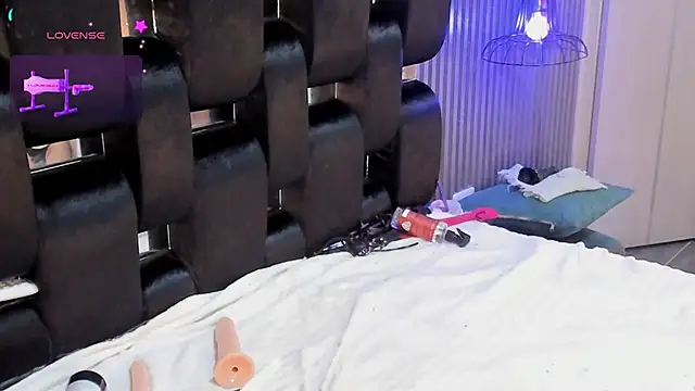 levana1 online show from 09/27/25, 03:17