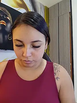 LizzRouse online show from 04/21/26, 08:34