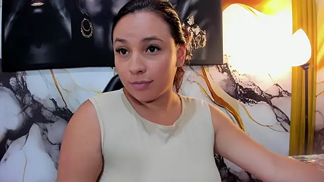 Snapshot of LizzRouse chatting on 06/20/26, 09:28 LizzRouse online show from 06/20/26, 09:28