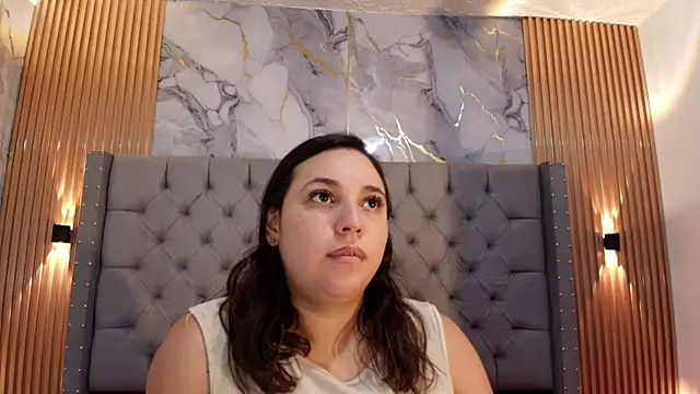Snapshot of LizzRouse chatting on 06/29/26, 12:49 LizzRouse online show from 06/29/26, 12:49