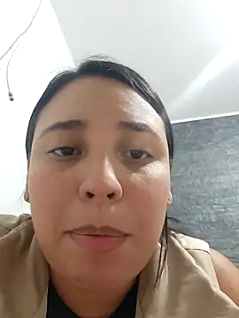 Snapshot of LizzRouse chatting on 07/15/26, 10:15 LizzRouse online show from 07/15/26, 10:15