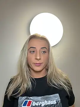 Strongqueen online show from 12/19/25, 11:12