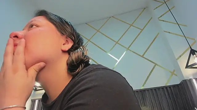  rebecca1 online show from 02/05/26, 12:37