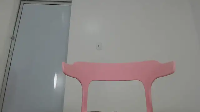 Upskirt Squirt96 online show from 03/04/25, 01:38