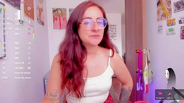 Snapshot of linda_giggle chatting on 05/23/26, 03:27 linda giggle online show from 05/23/26, 03:27
