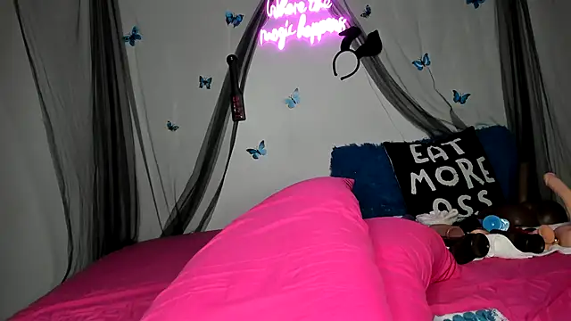 ThickAssRena online show from 12/31/24, 12:00