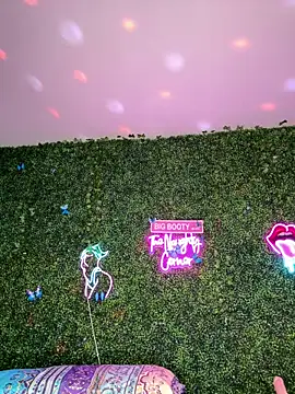 ThickAssRena online show from 04/22/26, 06:27