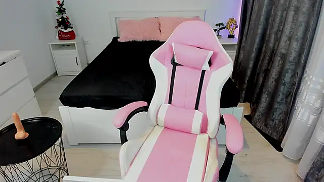 Snapshot of SinwithAmy chatting on 12/31/24, 09:06 SinwithAmy online show from 12/31/24, 09:06