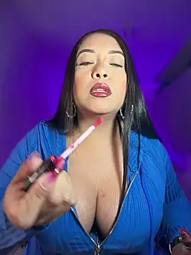 Snapshot of cami_ortiz__ chatting on 04/26/26, 05:16 cami ortiz online show from 04/26/26, 05:16
