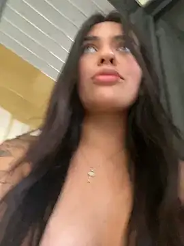 DaphneUwu online show from 01/05/25, 07:28