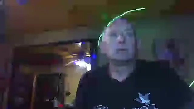 Snapshot of jeanlulu chatting on 09/21/25, 04:19 jeanlulu online show from 09/21/25, 04:19