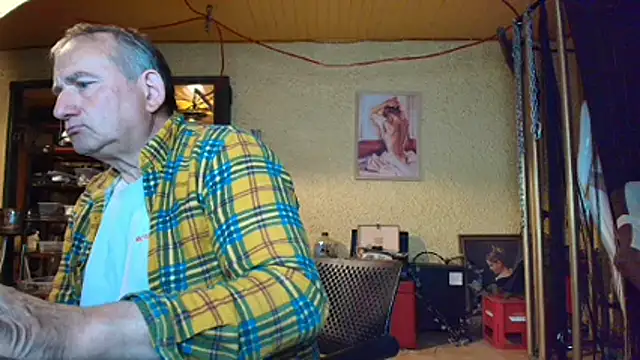 Snapshot of jeanlulu chatting on 05/16/26, 07:56 jeanlulu online show from 05/16/26, 07:56