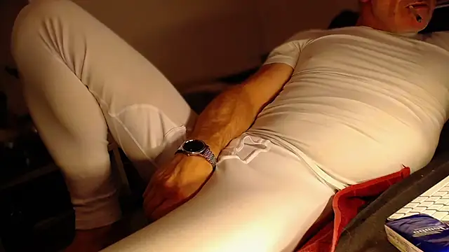 mike30nbg online show from 01/13/25, 07:42