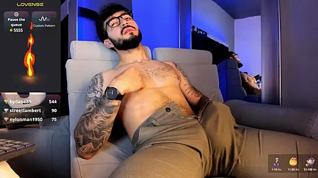 Snapshot of MarkWalker__ chatting on 02/15/25, 01:27 MarkWalker online show from 02/15/25, 01:27