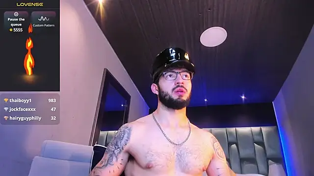 Snapshot of MarkWalker__ chatting on 02/17/25, 04:15 MarkWalker online show from 02/17/25, 04:15