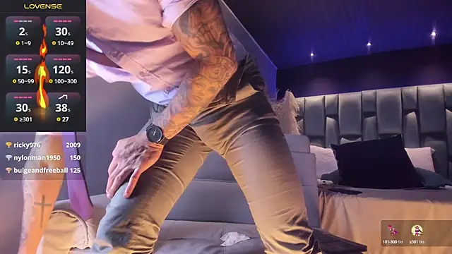 Snapshot of MarkWalker__ chatting on 02/20/25, 01:40 MarkWalker online show from 02/20/25, 01:40