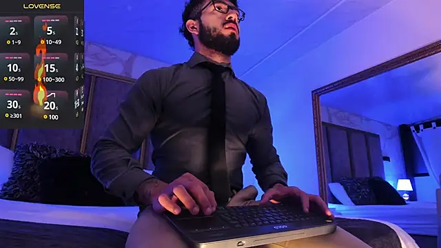 Snapshot of MarkWalker__ chatting on 02/25/25, 10:04 MarkWalker online show from 02/25/25, 10:04