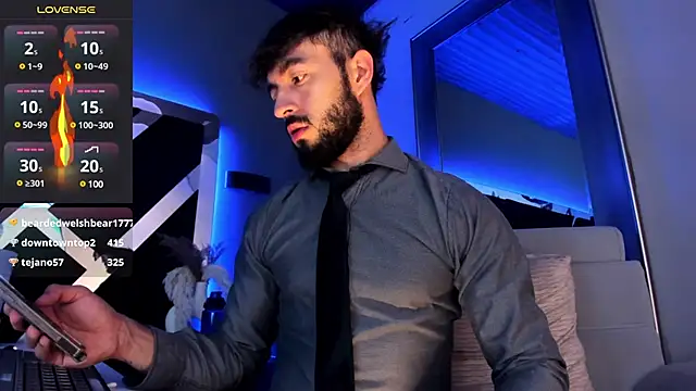 Snapshot of MarkWalker__ chatting on 03/01/25, 04:44 MarkWalker online show from 03/01/25, 04:44