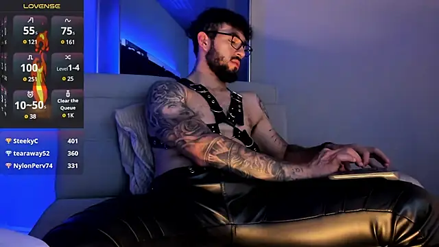 Snapshot of MarkWalker__ chatting on 03/16/25, 04:34 MarkWalker online show from 03/16/25, 04:34