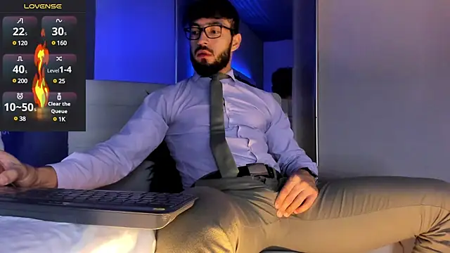 Snapshot of MarkWalker__ chatting on 03/21/25, 10:28 MarkWalker online show from 03/21/25, 10:28