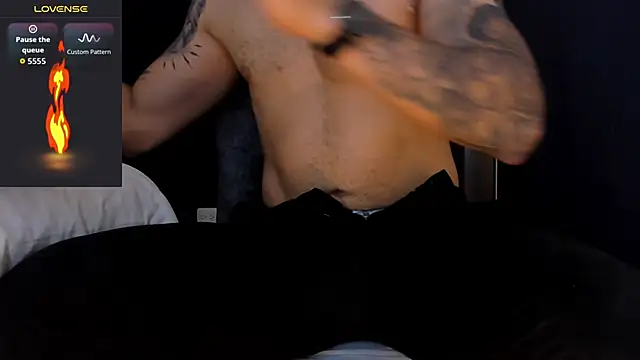 Snapshot of MarkWalker__ chatting on 09/10/25, 10:04 MarkWalker online show from 09/10/25, 10:04