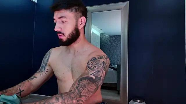 Snapshot of MarkWalker__ chatting on 09/29/25, 10:09 MarkWalker online show from 09/29/25, 10:09