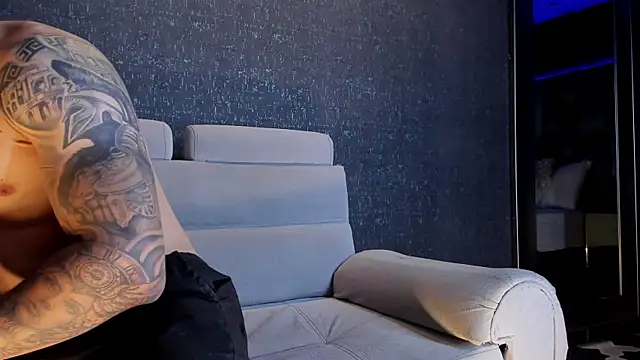 Snapshot of MarkWalker__ chatting on 10/02/25, 10:22 MarkWalker online show from 10/02/25, 10:22