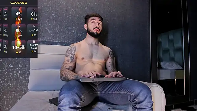 Snapshot of MarkWalker__ chatting on 11/20/25, 10:04 MarkWalker online show from 11/20/25, 10:04