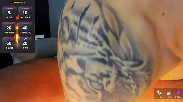 Snapshot of MarkWalker__ chatting on 12/05/25, 10:13 MarkWalker online show from 12/05/25, 10:13