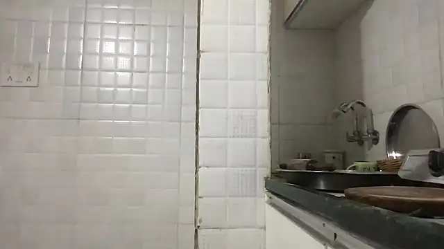 Riyasingh9 online show from 01/28/25, 04:08