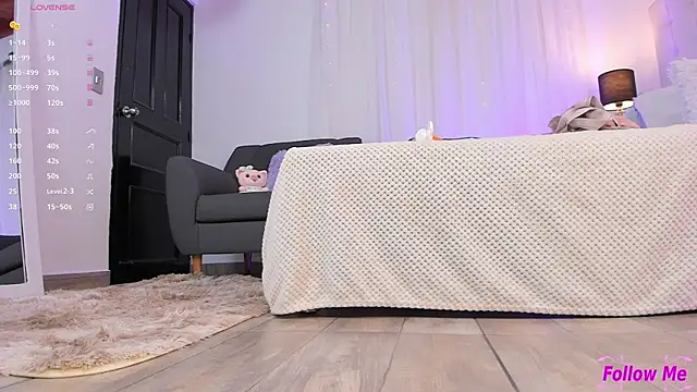 Snapshot of tatikiss_ chatting on 01/20/25, 12:49 tatikiss online show from 01/20/25, 12:49