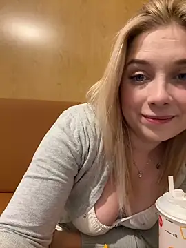 CherryAuroraa online show from 01/28/25, 10:01