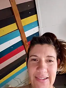 Snapshot of Lina_lou4 chatting on 01/28/25, 12:11 Lina lou4 online show from 01/28/25, 12:11