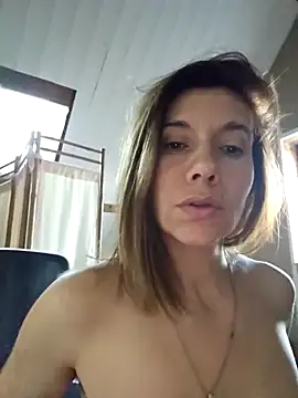 Snapshot of Lina_lou4 chatting on 02/04/25, 04:29 Lina lou4 online show from 02/04/25, 04:29