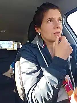 Snapshot of Lina_lou4 chatting on 02/14/25, 02:12 Lina lou4 online show from 02/14/25, 02:12