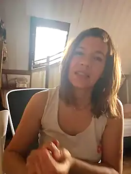 Snapshot of Lina_lou4 chatting on 02/21/25, 07:23 Lina lou4 online show from 02/21/25, 07:23