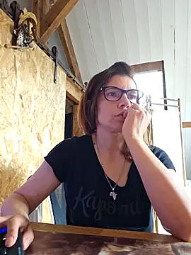 Snapshot of Lina_lou4 chatting on 02/25/25, 11:41 Lina lou4 online show from 02/25/25, 11:41