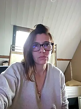 Snapshot of Lina_lou4 chatting on 02/27/25, 09:00 Lina lou4 online show from 02/27/25, 09:00