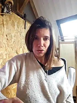 Snapshot of Lina_lou4 chatting on 03/01/25, 03:27 Lina lou4 online show from 03/01/25, 03:27