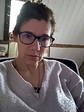 Snapshot of Lina_lou4 chatting on 03/09/25, 01:04 Lina lou4 online show from 03/09/25, 01:04