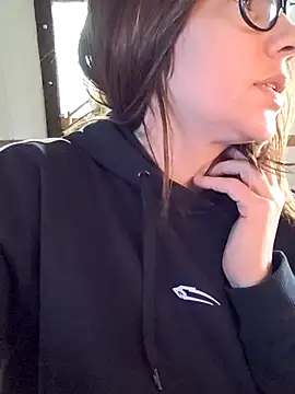 Snapshot of Lina_lou4 chatting on 03/13/25, 09:21 Lina lou4 online show from 03/13/25, 09:21